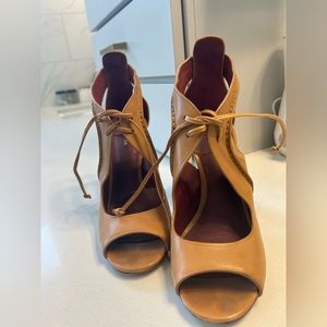 Coach cage heel 💕